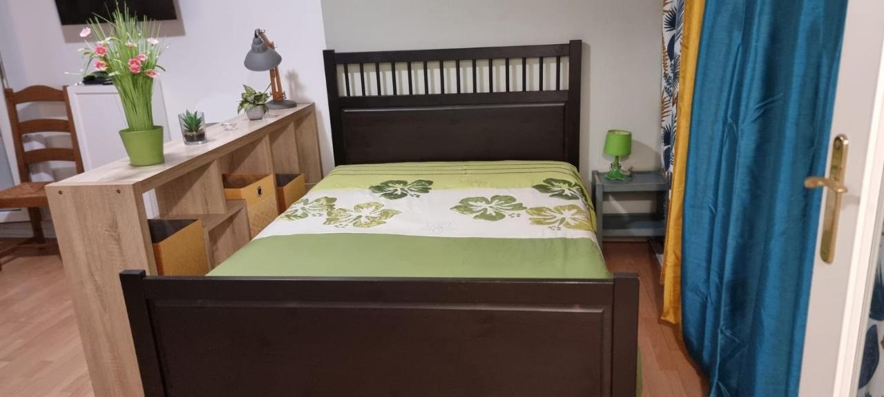 Kievaille Apartment Plaisir Luaran gambar