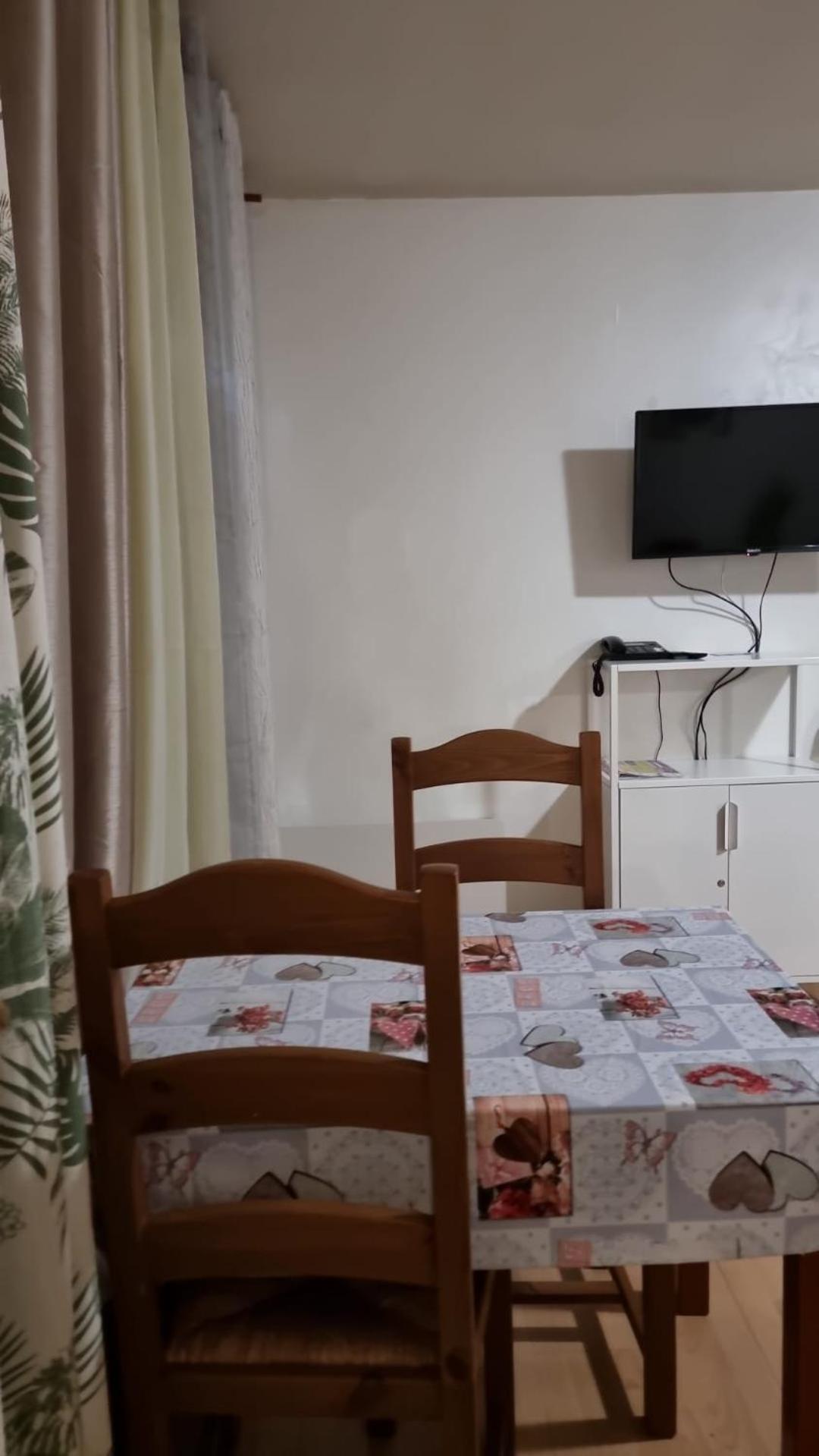 Kievaille Apartment Plaisir Luaran gambar